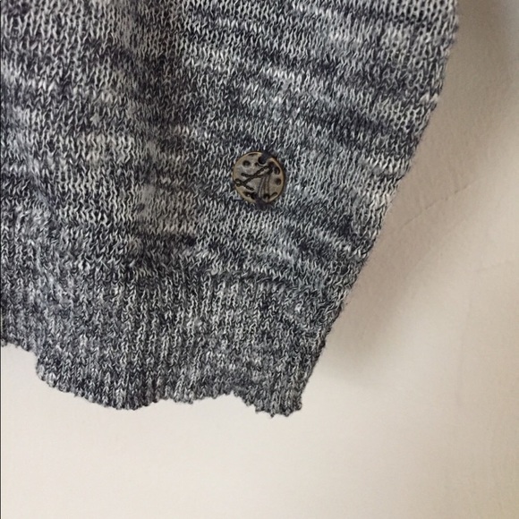 H&M Top - Picture 2 of 5